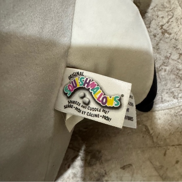 Kids SquishMallows Gordon the Shark Large Soft Stuffed Animal Toy Unisex No Tags - Picture 8 of 14